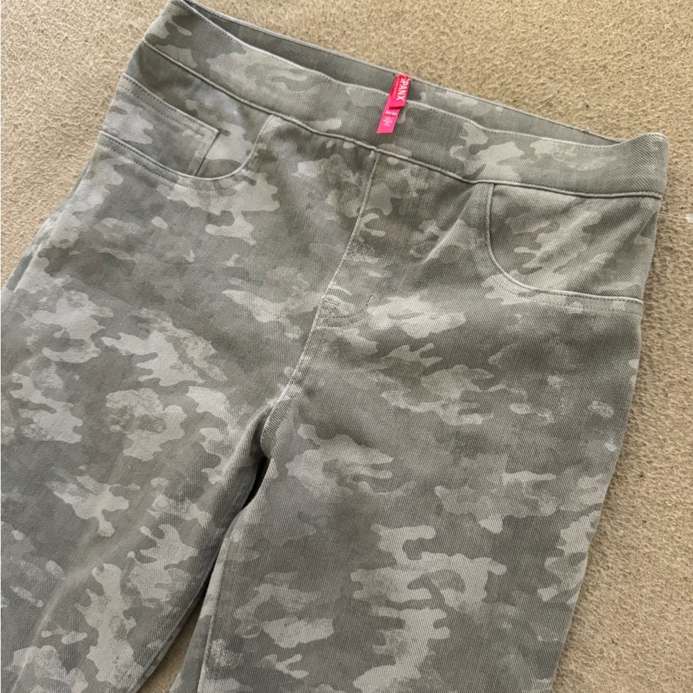 Spanx Pull on Skinny Jeans Women Size Medium Stone Wash Camo Green Compression